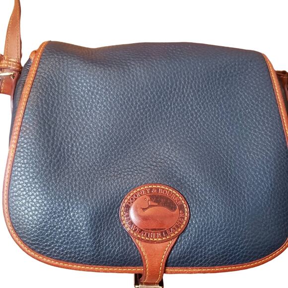 Dooney & Bourke All weather crossbody saddle bag authentic - Picture 3 of 8